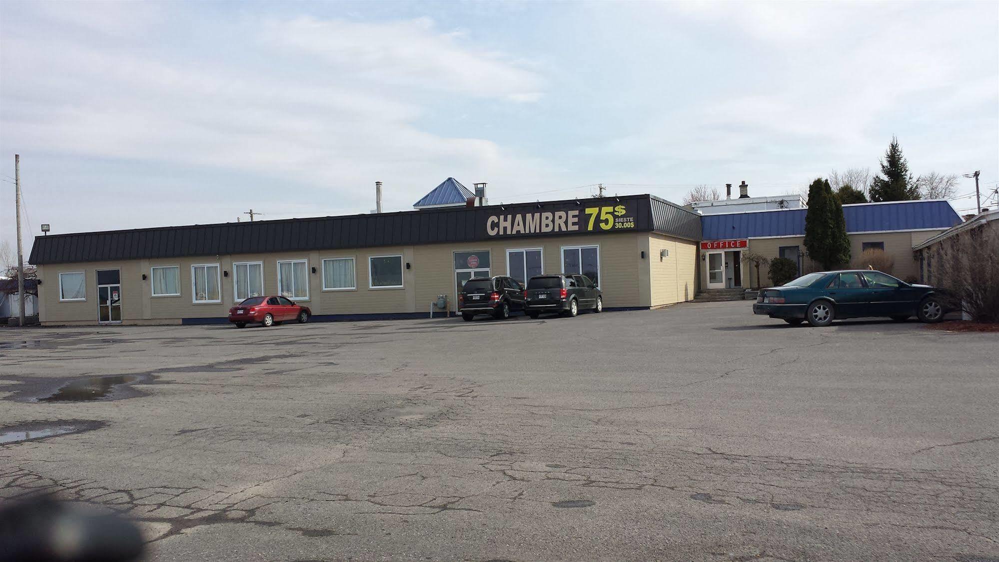 Motel Iberville Saint-Jean-sur-Richelieu Exterior foto